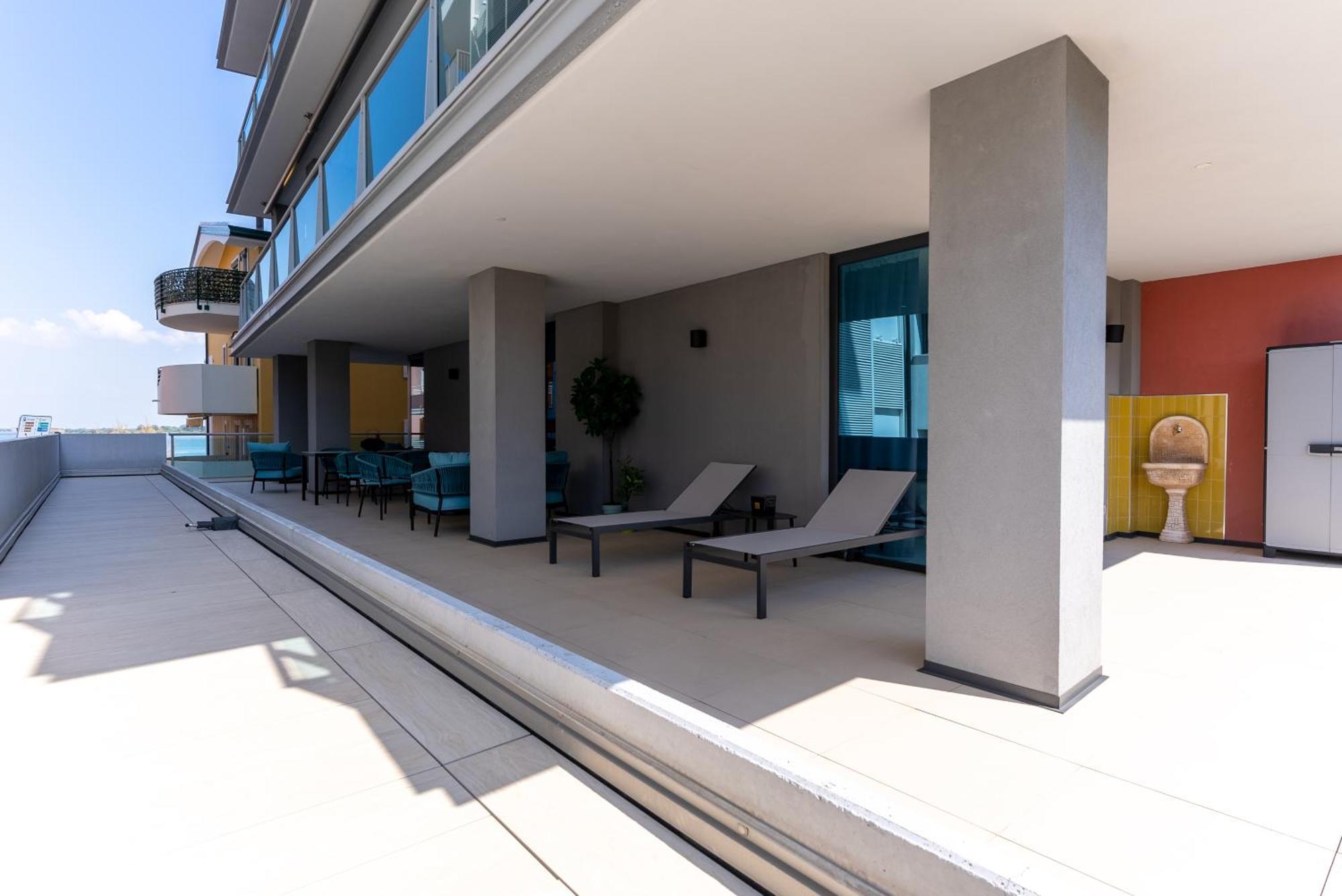 Aparthotel Zefiro Com Design, Large Terrace, Bike, Near Beach And Thermal Градо Экстерьер фото